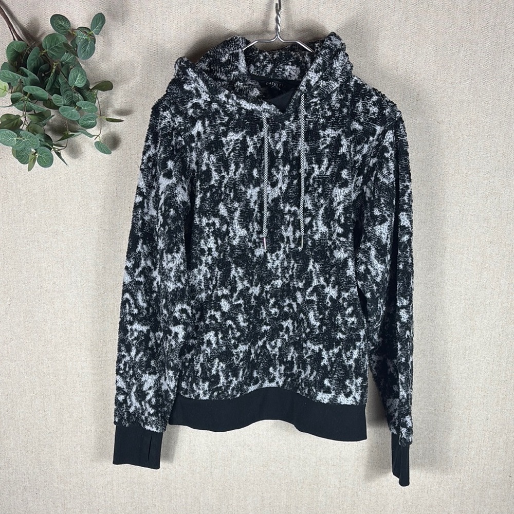 Athleta > Black and White Patterned Sherpa Thumb Hole Hoodie Sweatshirt Medium - Picture 2 of 10
